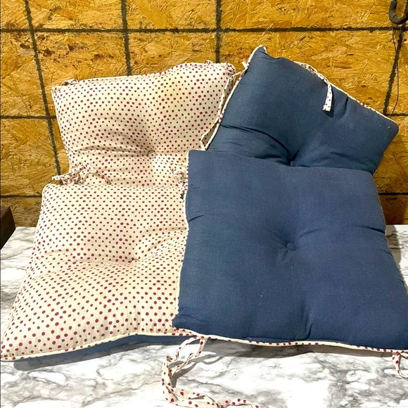 Pioneer Woman seat cushions